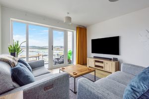 Photo 25- click for photo gallery